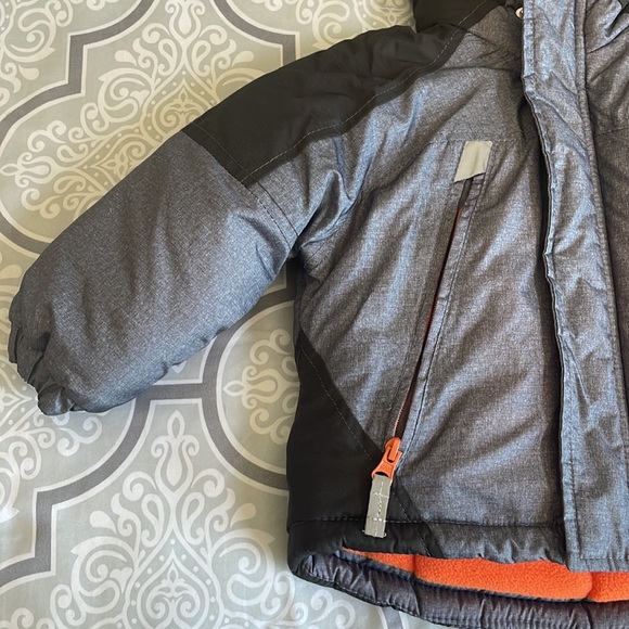 🍊 Toddler Winter Jacket 🍊 - Picture 4 of 8